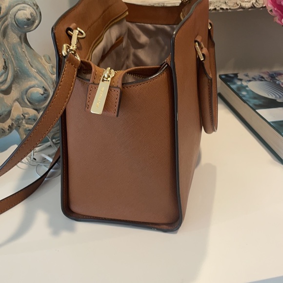 Michael Kors Selma Bag - Picture 4 of 5